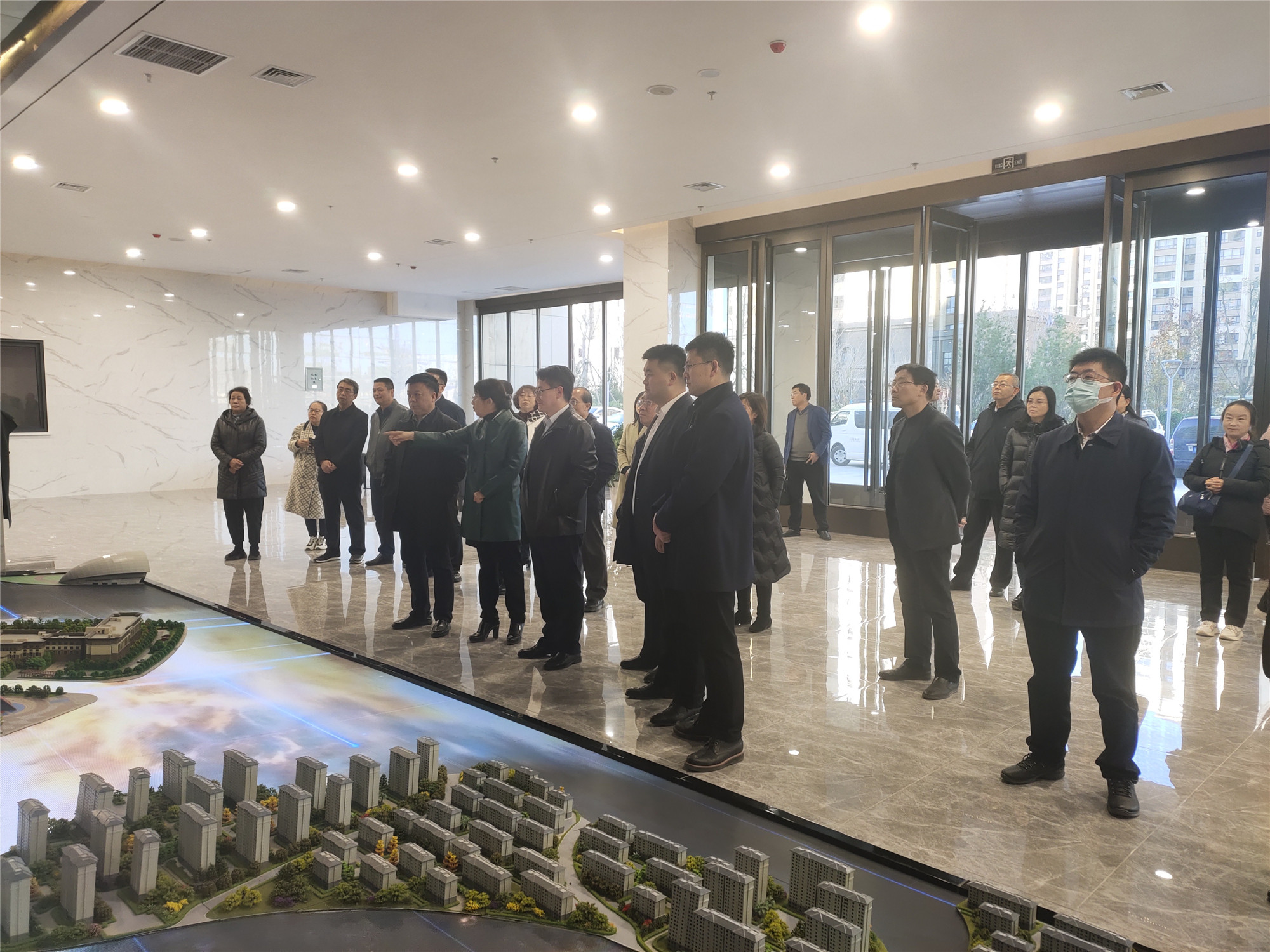 20211110-延安分公司-延安市委常委、副市長高昕昱一行來延安新區(qū)城市文化旅游綜合體（酒店群）項目     調(diào)研觀摩-照片_副本_副本.jpg